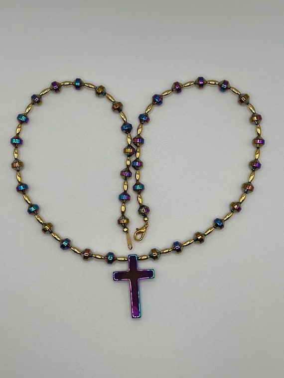 21" dark rainbow hemalyke and gold necklace with cross drop