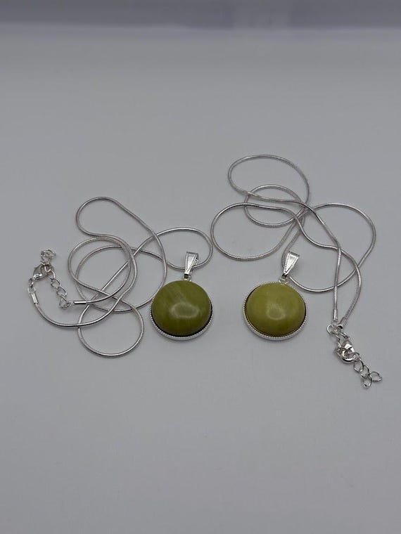 18" serpentine necklace