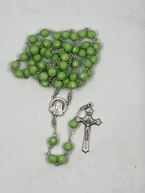 23" green faceted bead rosary with Madonna/Sacred Heart center