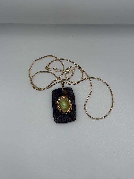 24" yellow faceted and marble pendant necklace