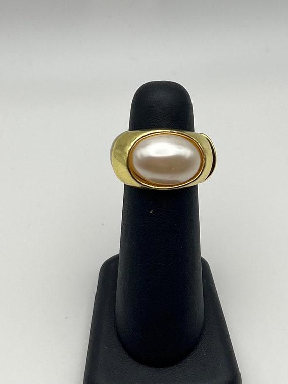 Gold stretch ring sz 8