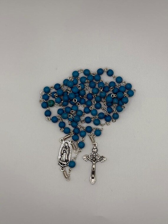 27.5" turquoise bead crown rosary