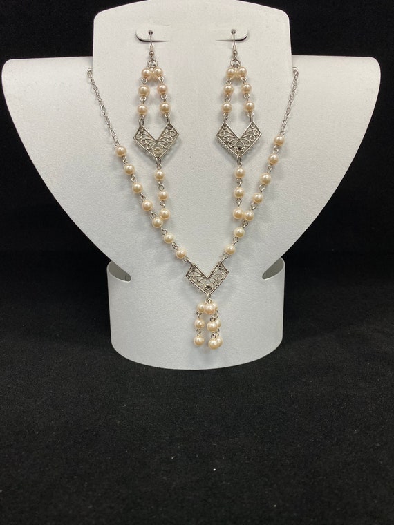 17" pearl necklace and earring set