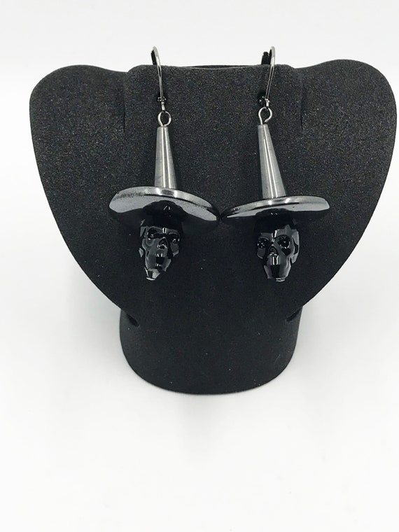 Swarovski skull witch earringd