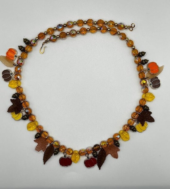 22"leaves and pumpkins charm necklace