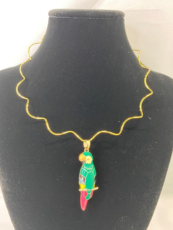 17" gold neck wire with  vintage enamel bird pendant