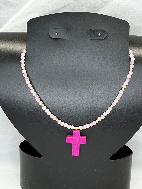 19" rose quartz and howlite cross necklace