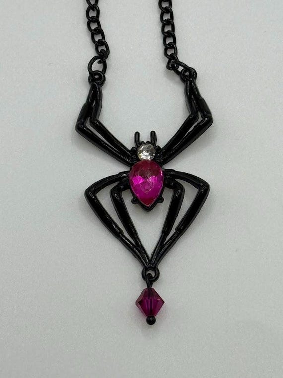 27" black/pink/clear spider necklace