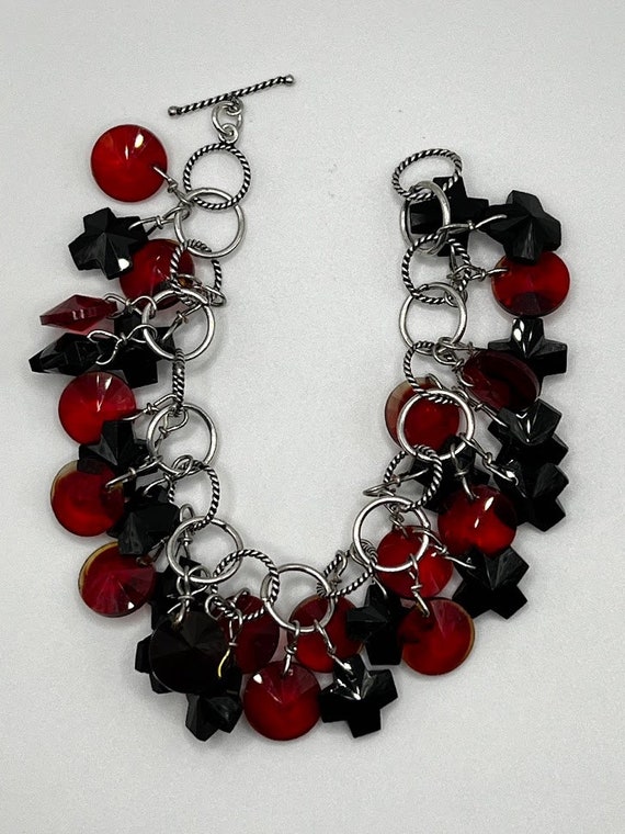 7" red and black glass drop bracelet