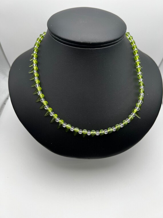 19" clear and lime glass necklace