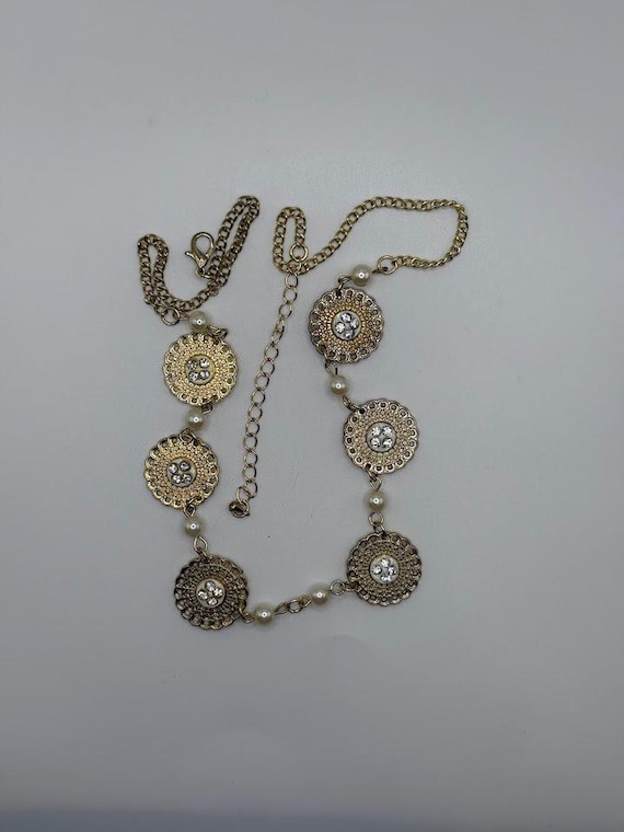 19" gold medallion link necklace