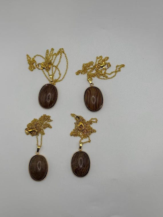 20" Aragonite pendant necklace