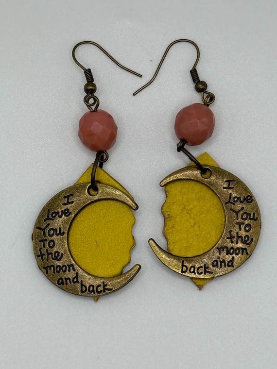 Moon love earring