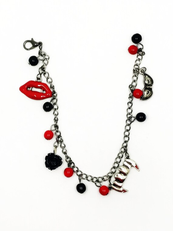 8" Vampy Halloween charm bracelet