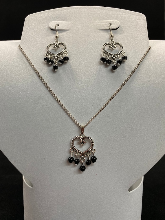18" heart frame pendant and earrings set