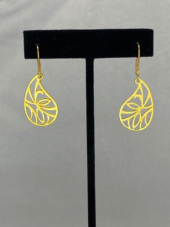 Gold leaf dangle earrings