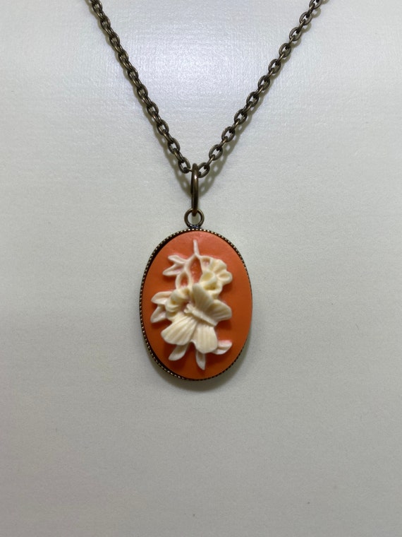 18" butterfly on flower cameo pendant