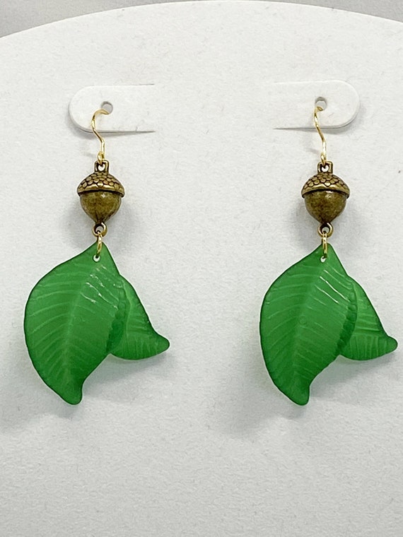 2.5" green leaf earrings