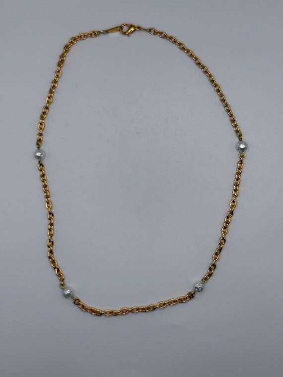 17.5" gold chain and dimpled pearl necklace