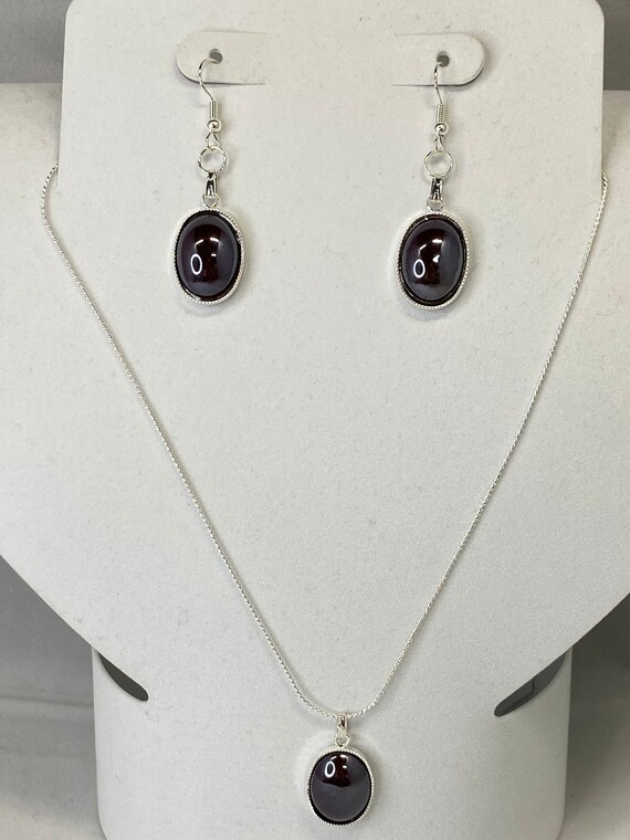 18" purple pendant earring set