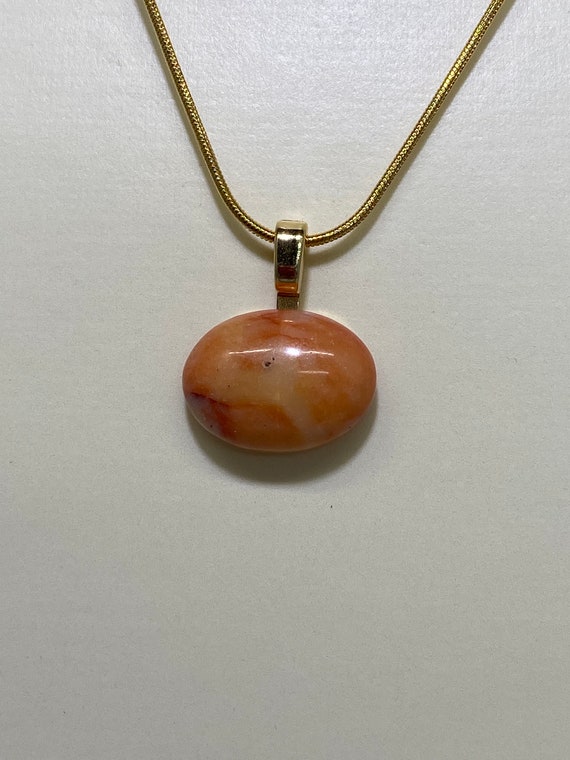 18" agate pendant