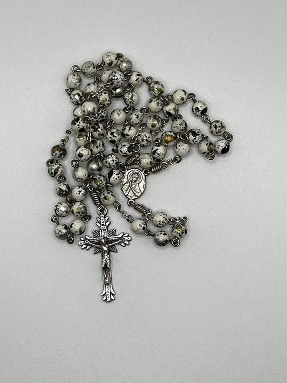 18.5" white speckled bead rosary with Madonna/Sacred Heart center and sunburst crucifix