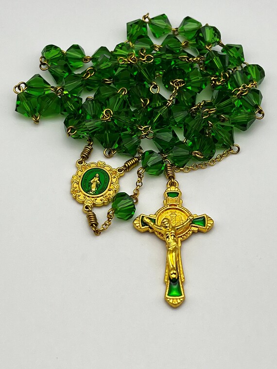 28" green faceted glass bead rosary with enamel center/crucifix set