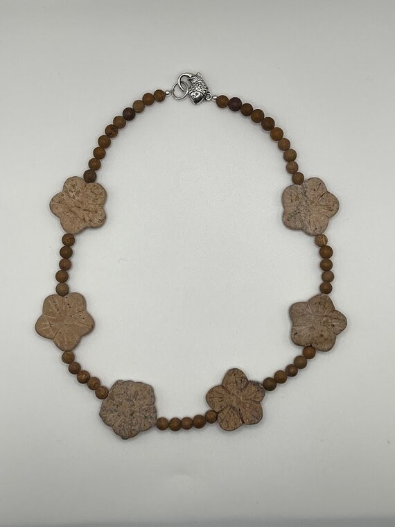 18.5" carved flower necklace