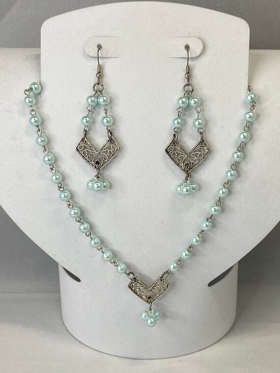 24" turquoise pearl necklace earring set