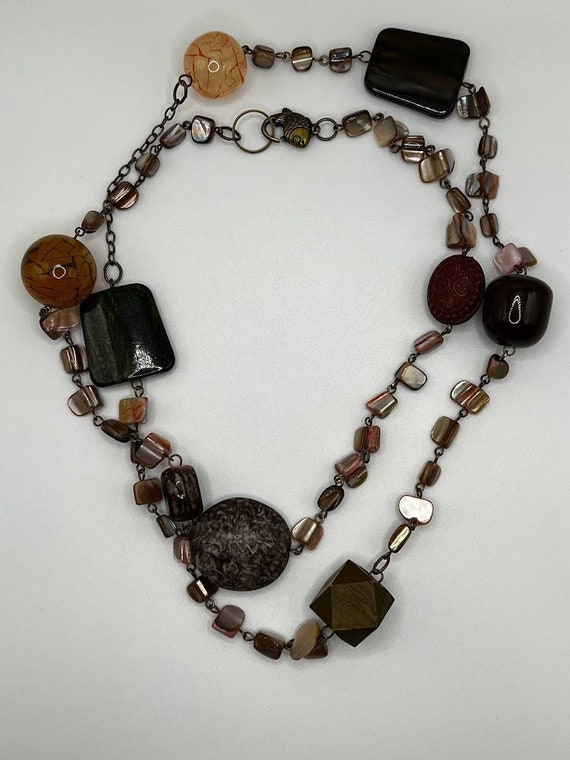 40" browns necklace