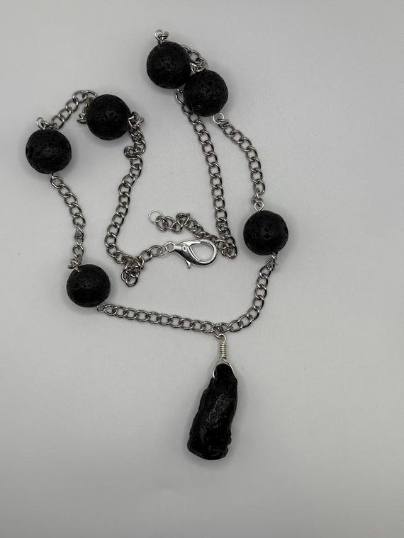 28" tektite and lava rock pendant necklace
