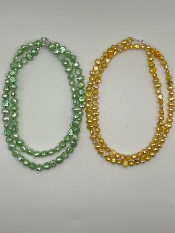 26" cultured pearl necklace in green or yellow