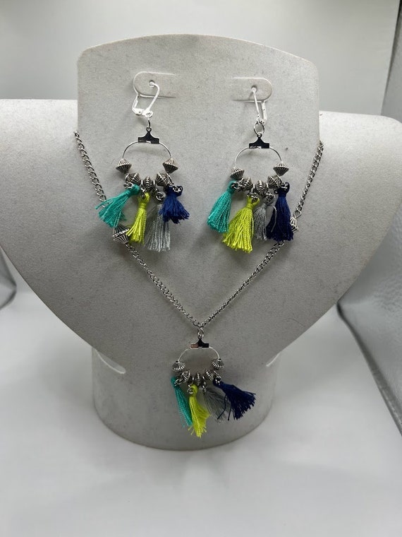 24" tassels necklace and earring set