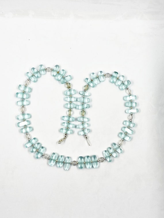 21.5" green glass bead necklace
