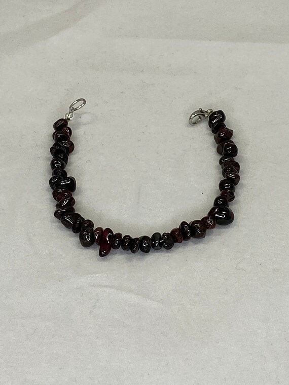 6" garnet chip bracelet