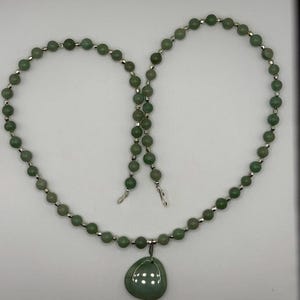 29.5&quot; green aventurine beaded pendant necklace
