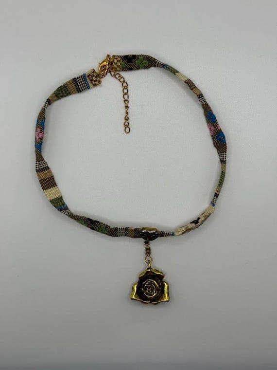14" rose pendant choker w 3" chain extender
