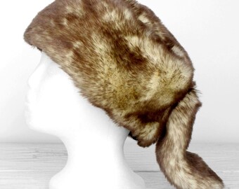 Vintage faux fur coonskin cap with tail Unisex Davy Crockett style winter hat