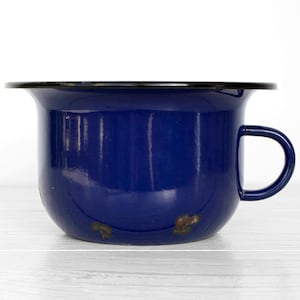 Penico vintage de esmalte, tigela grande rústica francesa retrô azul cobalto de metal com alça.