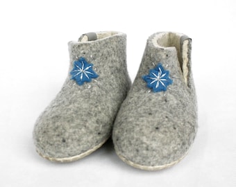 Warm wool slippers felted kids slippers Vintage children's Swedish winter house woolen shoes warm indoor boots