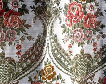 Gardinpanel i vintage blommig brokad med gyllene trådar Kraftig gobelängfönstergardin
