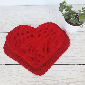 Crochet heart doily large Vintage cotton tablemat placemat lace decor
