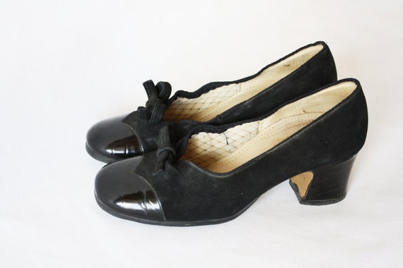 70s chunky black pumps with bows Vintage women's b