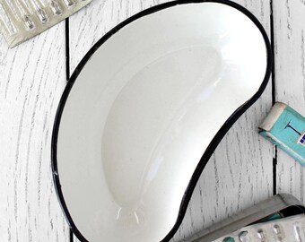 Vintage Soviet enamel kidney dish Retro medical tray for instruments, apothecary or rustic decor