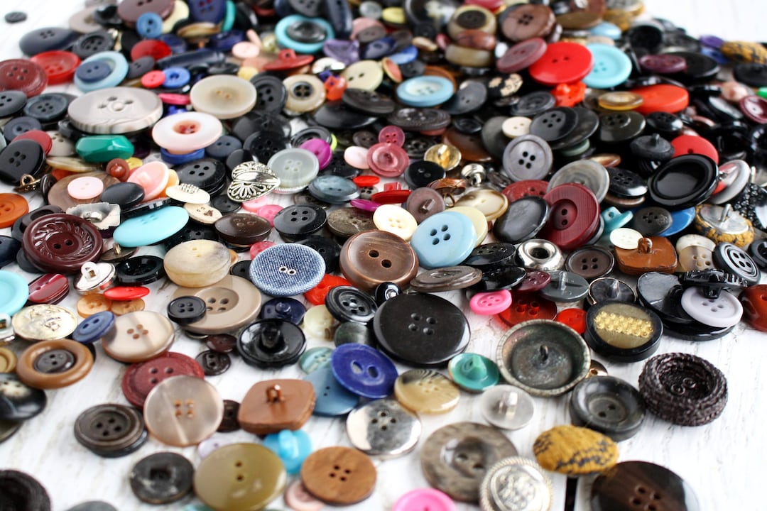Vintage Assorted Buttons 70s 80s 90s Mixed Size Sewing Button ...