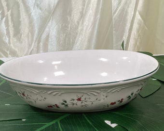 Winterberry Pfaltzgraff Oval Vegetable Bowl/Serving Dish  Round Covered Casserole Ruffled Basket Round Veg Bowl (E9-)