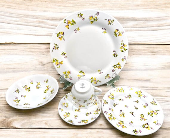 Martha Stewart Floral Dinnerware, Vintage 5-piece Place Setting