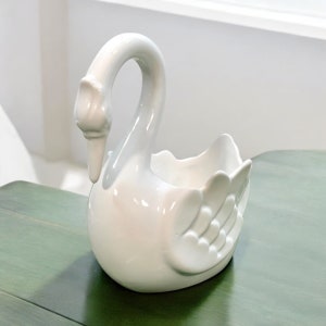 Made in Portugal Pereiras White Swan Flower Pot Beautiful Unique Flower Pot Housewarming Gift Home Decor Flower Pot Gift Idea (K5-9)