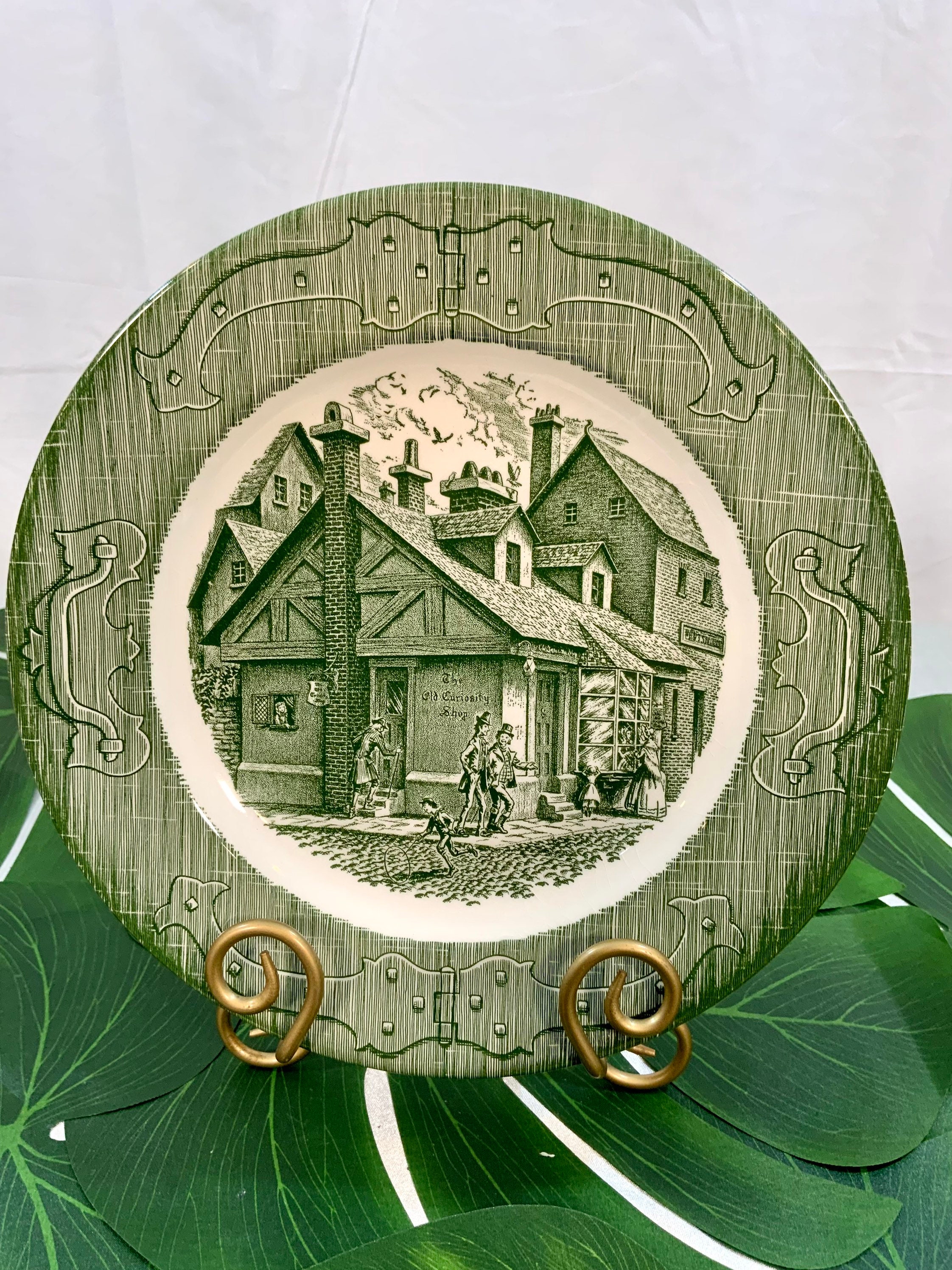 Vintage Green Dinner Plate, the Old Curiosity Shop, Farmhouse