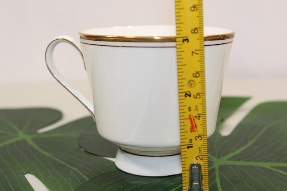 Mikasa Narumi Wheaton Bone China, Gold Accent 5-piece Place